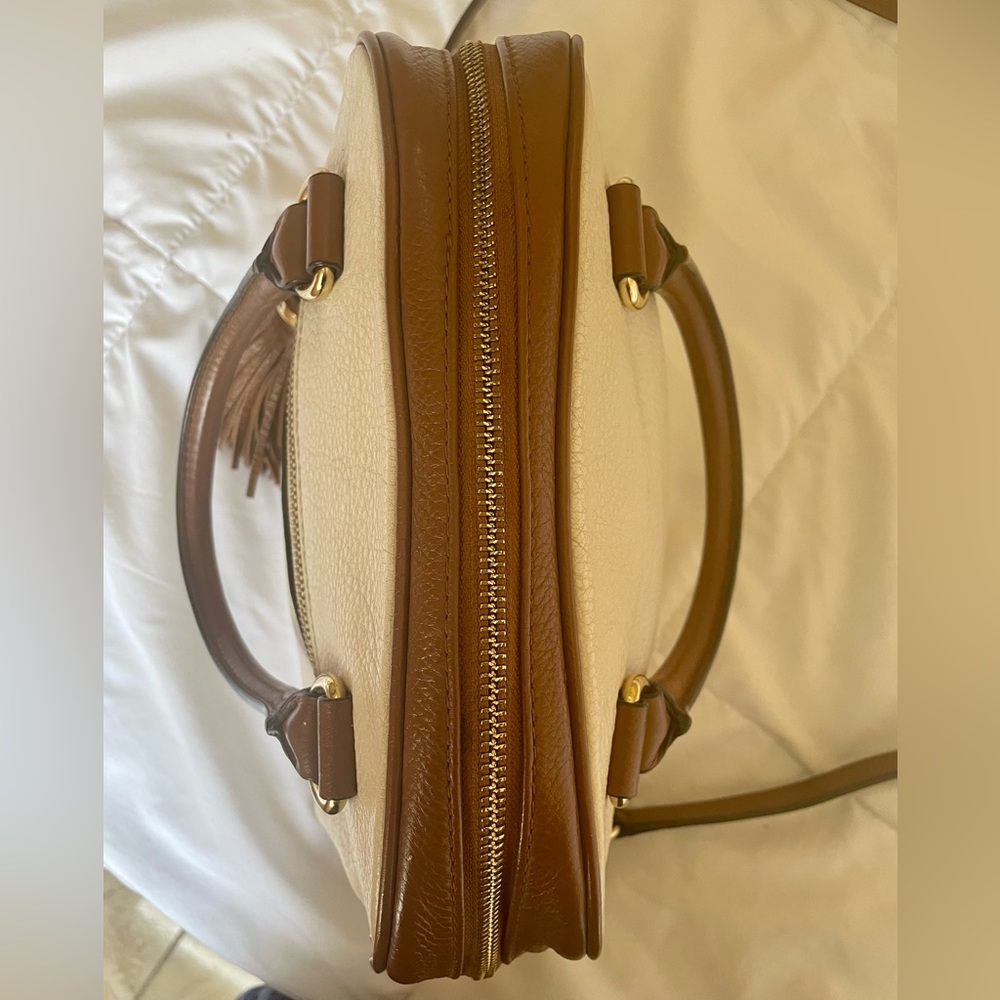 Michael Kors Bags with Shoulder Strap. - Picture 2 of 10